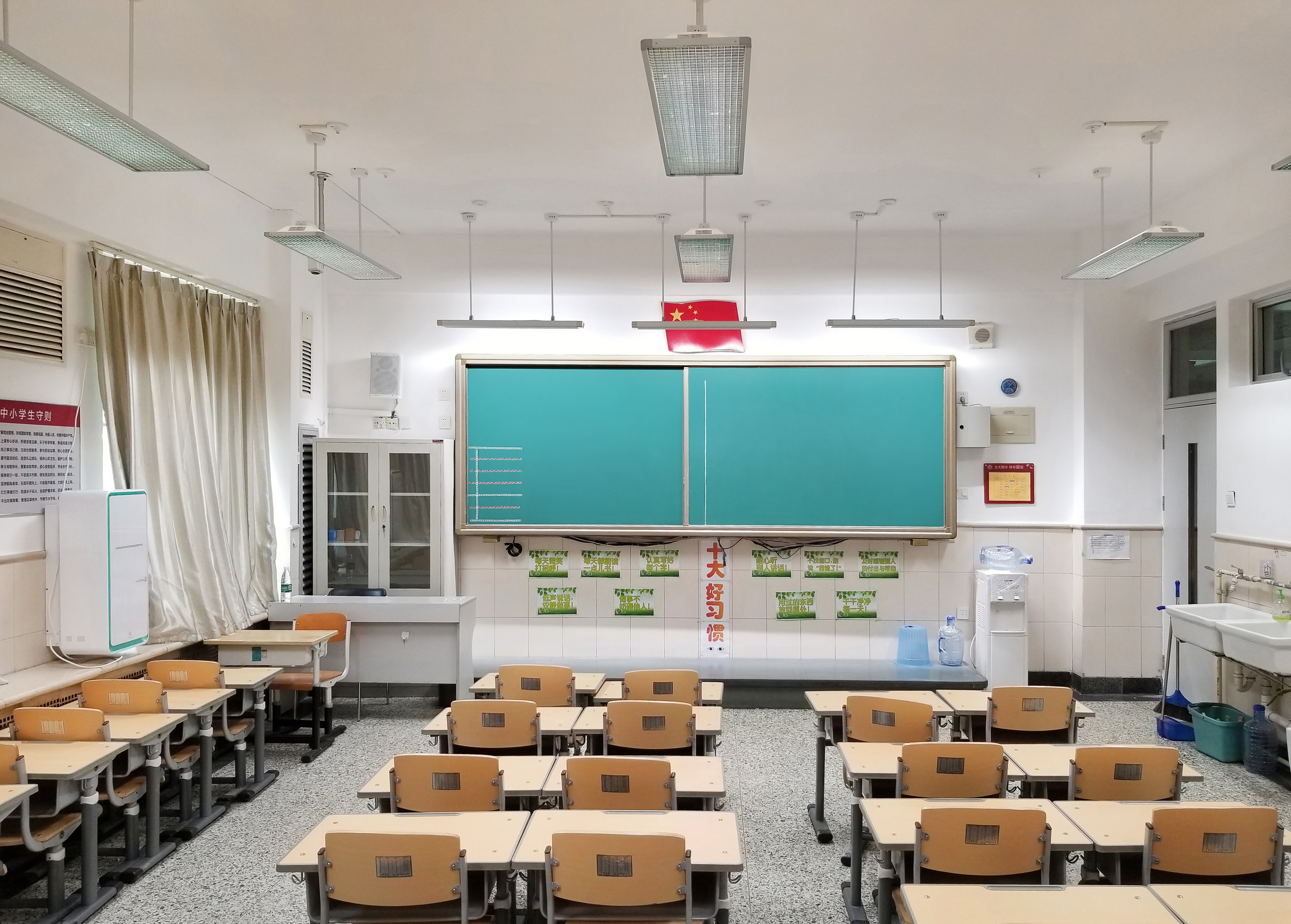 一圖讀懂，3月實(shí)施！強(qiáng)制性國(guó)家標(biāo)準(zhǔn)《兒童青少年學(xué)習(xí)用品近視防控衛(wèi)生要求》解讀來(lái)了！